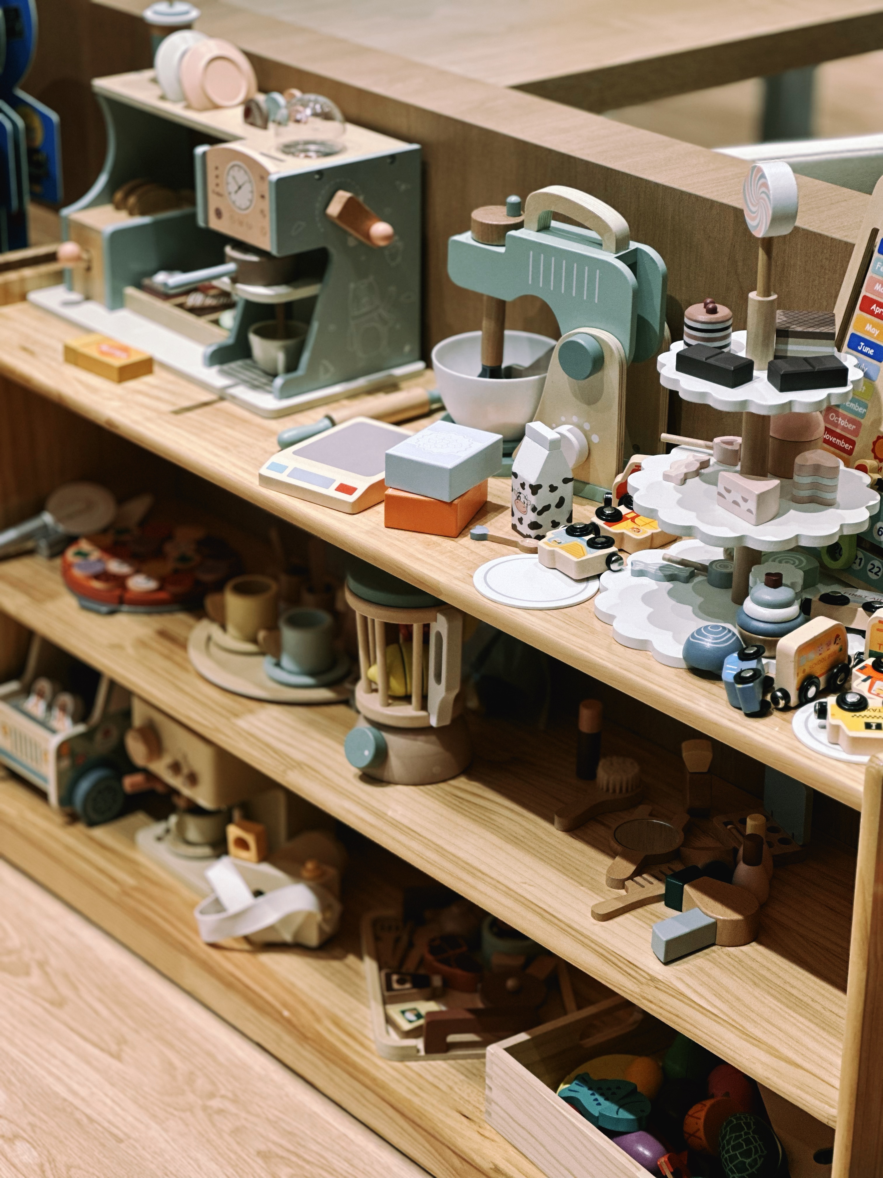 Wooden toys & learning
